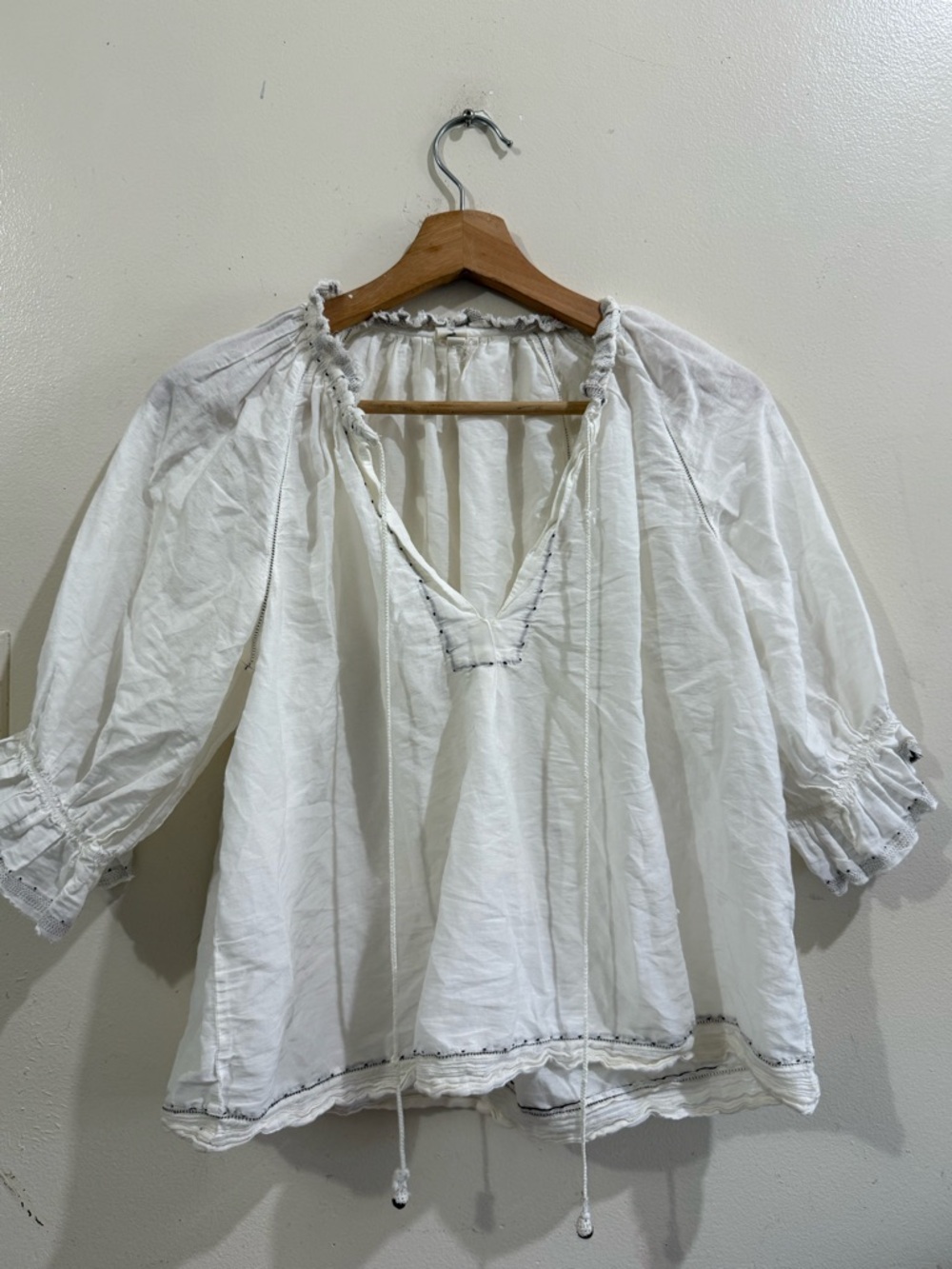 NEEM Women's White Peasant Tie-Front Blouse